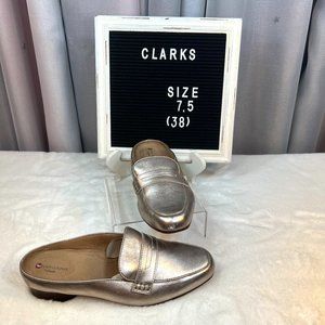 Clarks Women's Keesha Donna Mules, Gold 7.5